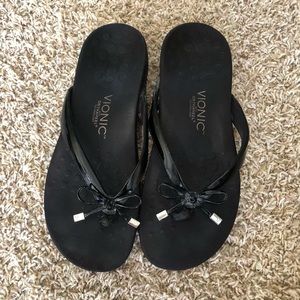 Women’s black sandals